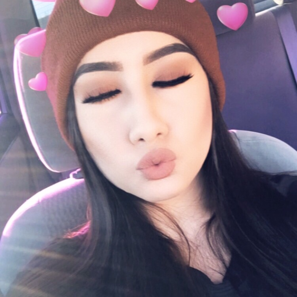 Meet your Posher, Brie